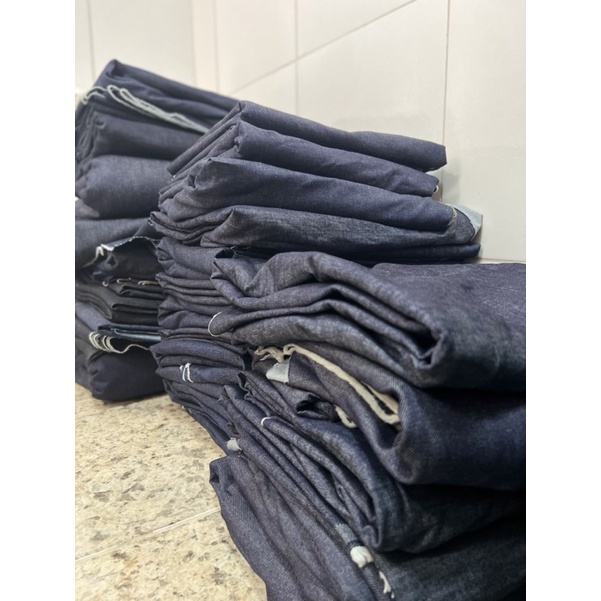 3 kg de Retalhos de Jeans Grosso primeira Qualidade (Rendimento 2 m por kg)!!