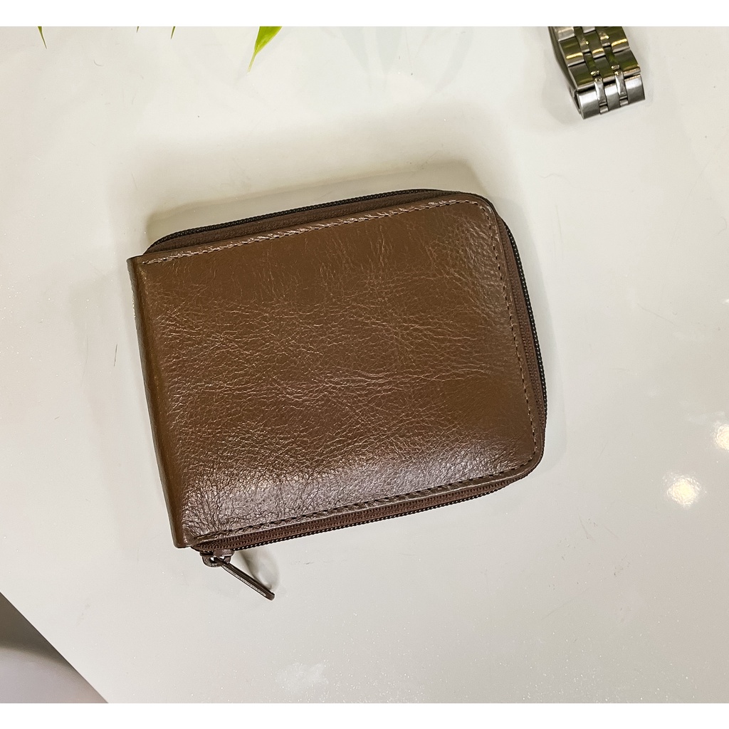 Carteira Masculina em Couro Fechamento com Zíper Marrom