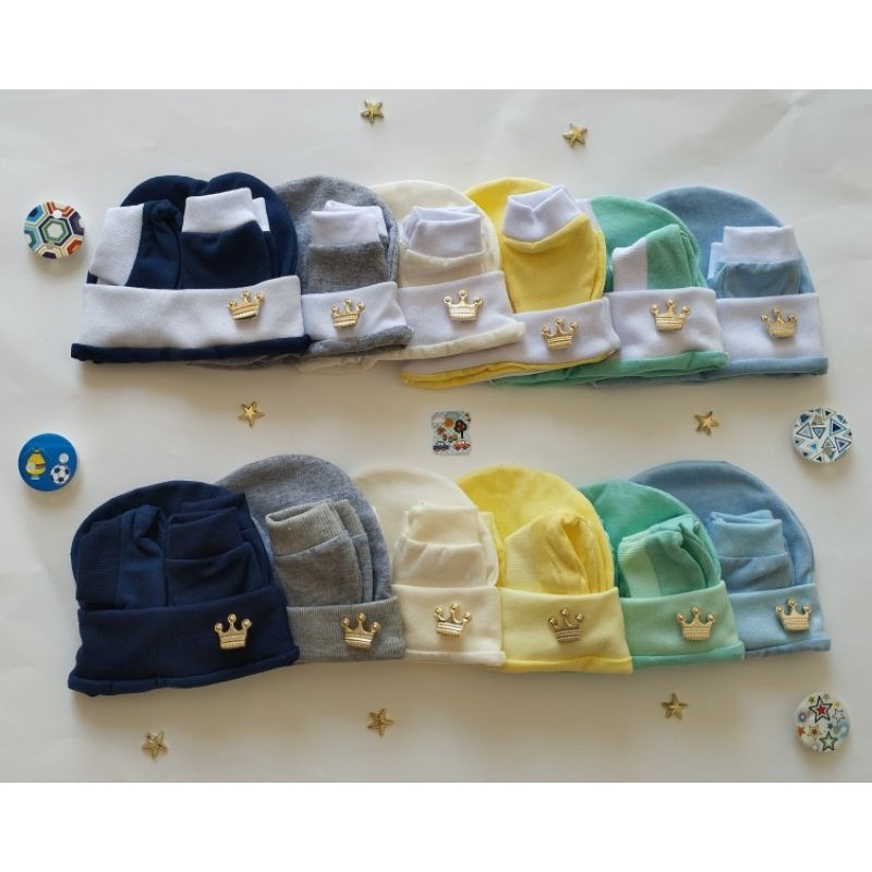 kit touca, luvas ,sapatinho com detalhes de Coroa