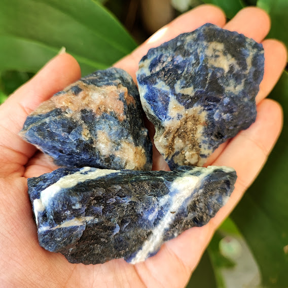 Sodalita Pedra Natural Bruta - Pedra das Respostas e Meditação