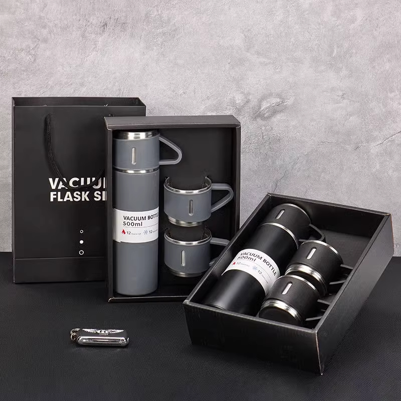 caneca Kit Garrafa Térmica Vacuum Bottle Inox 500ml +  Xícaras Bebidas Fria ou Quente