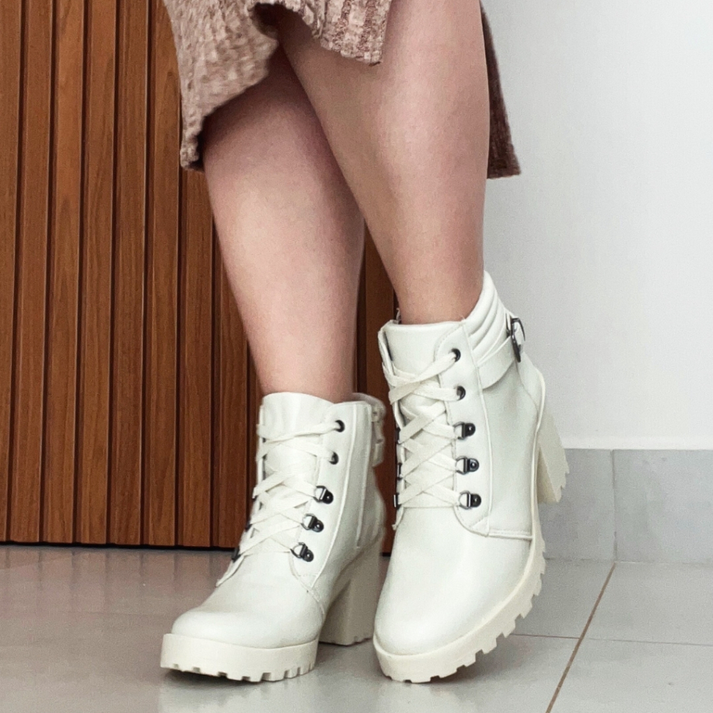Bota Nude Feminina Salto Bloco Medio Coturno Ziper Tratorada Blogueirinha Confortável