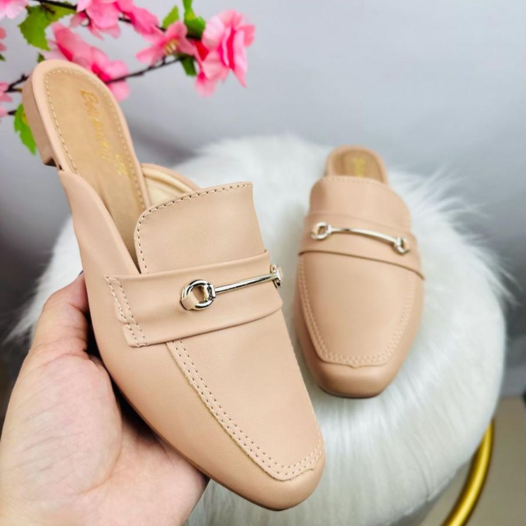Mule Casual Feminino Básico Para Dia a Dia Lançamento Inverno 2024 Super Tendência Enfeite de Metal