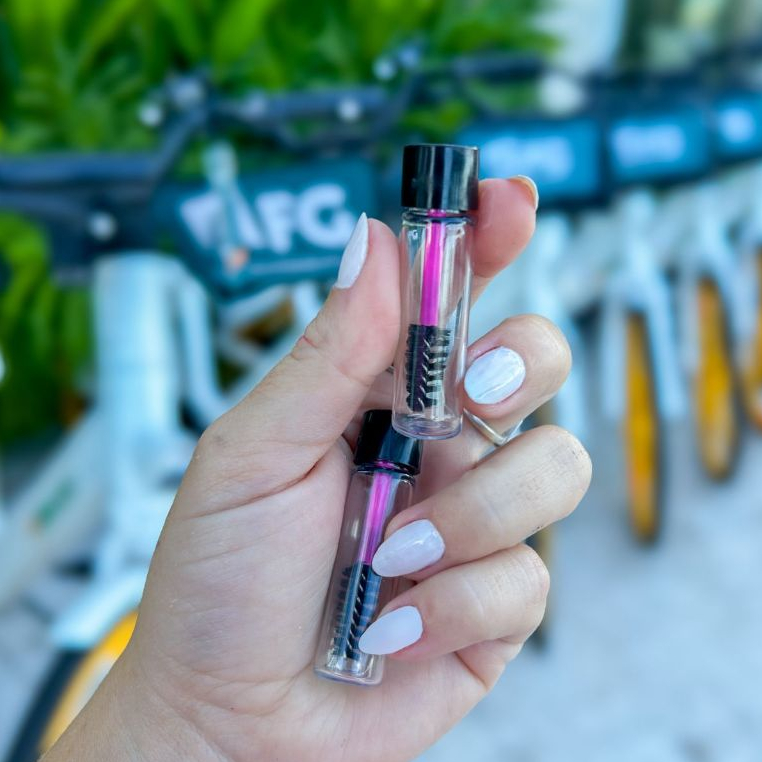 Kit 40 Mini Frasco Tubete Escovinha de Sobrancelhas Escovinhas Cílios Rímel e Extensão Cílios Care