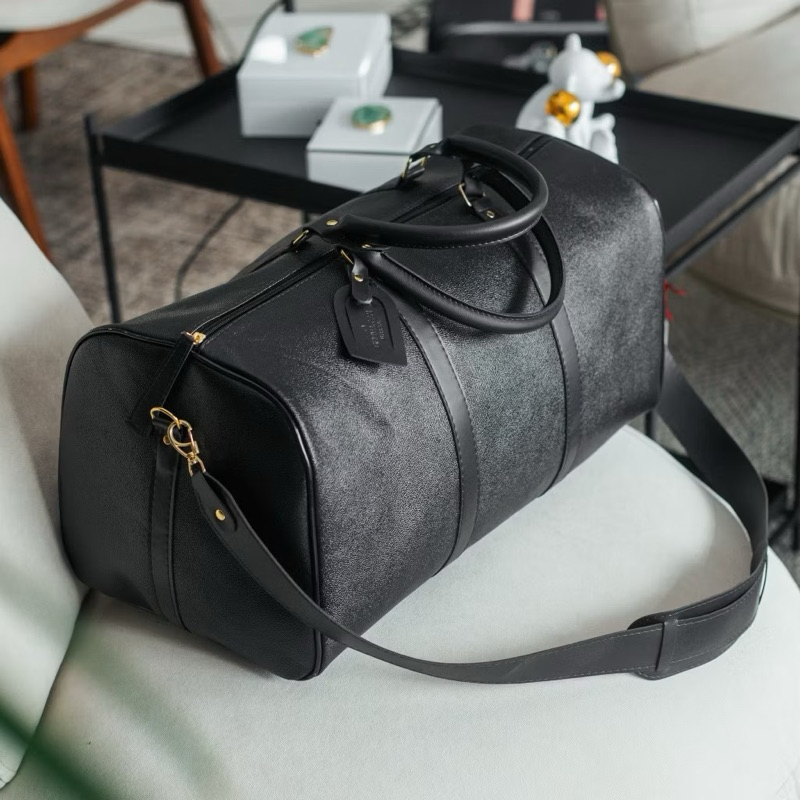 Mala Bolsa Viagem Unissex Grande com Alça Transversal All Brack De Mão Bordo Elegante e Discreto
