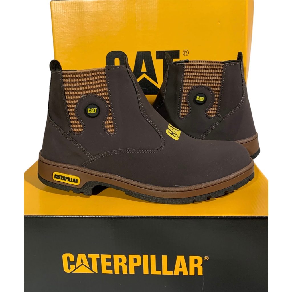Bota botina Cat! Couro Sintético, Boa, Bonita e Barata