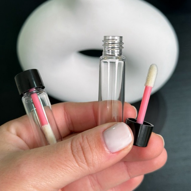 Kit 150 Mini Retoque de Batom Mimo Cliente Maquiadora Embalagem Gloss Brilho Labial Atendimento