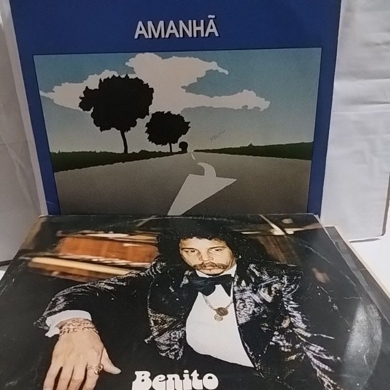LP disco de vinil Precinho especial vários do ano e hits a sua escolha Nacional e Internacional.