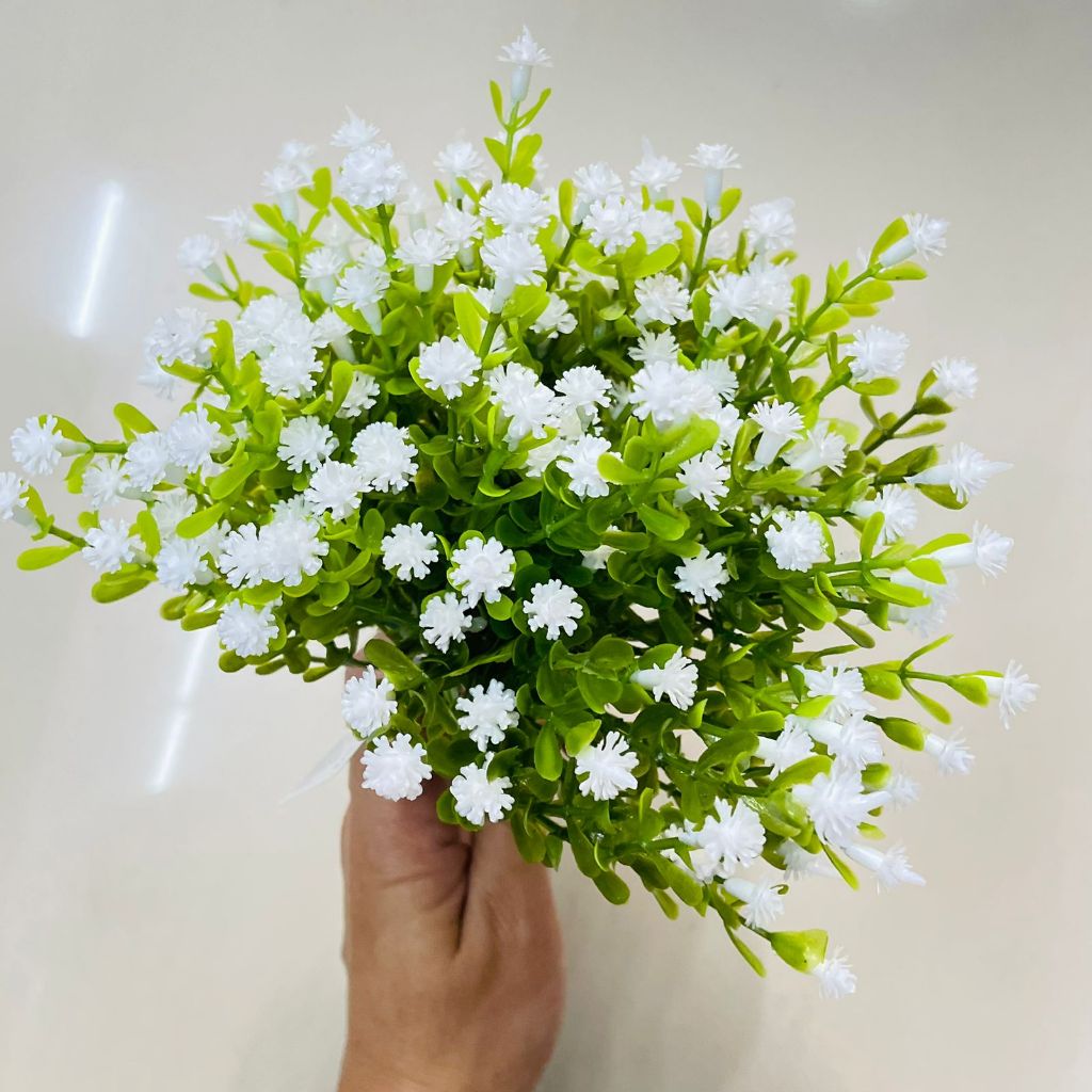 Buquê de matinho com florzinha