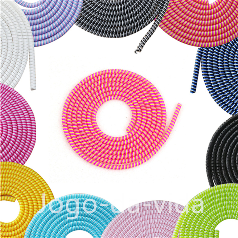 Protetor de fio Celular ,Cabo USB Universal 1.4 M De Dados De Três Cores Em Um Grampo Espiral Criati