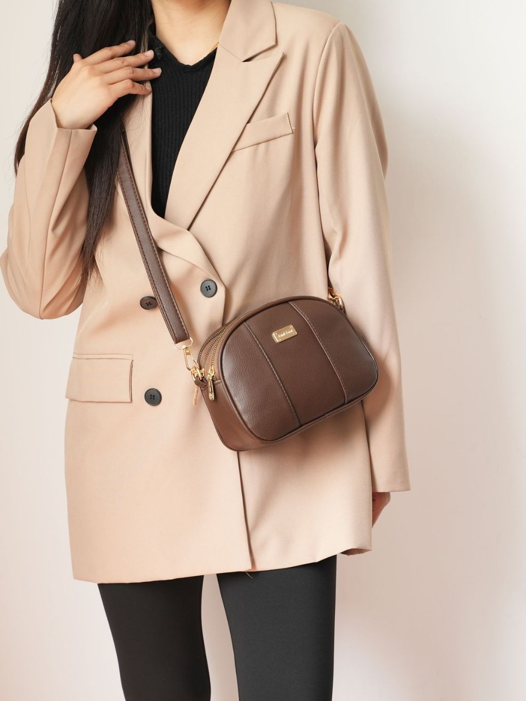 Bolsa Pequena Feminina Com Alça Lateral Transversal De Couro T109 T112 VT