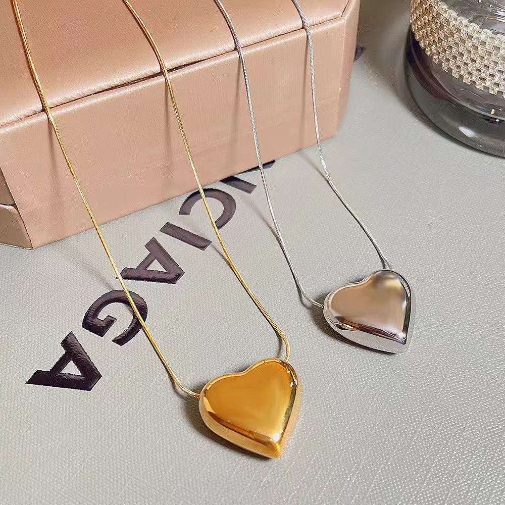 Colar Feminino de Aço Inox Galvanizado em Ouro 18K – Sofisticação e Alta Durabilidade