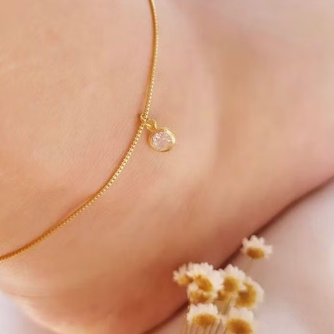 Tornozeleira  ponto de luz feminina  pingente redondo com zircônias banhado a prata 925 ou ouro 18k