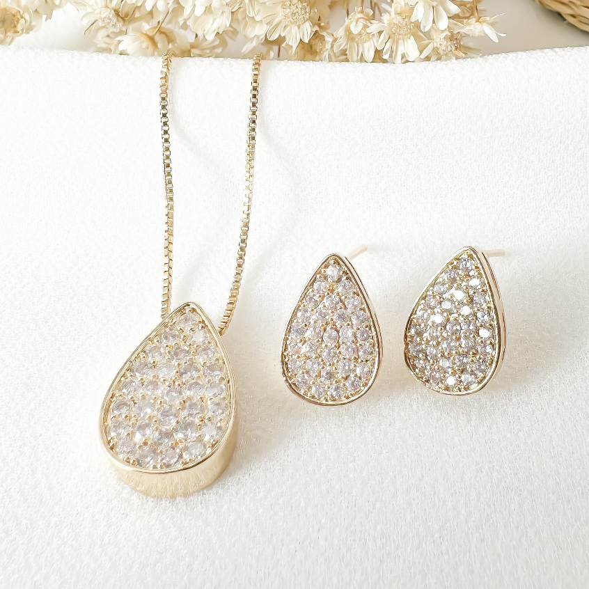 Conjunto colar em Forma de Gota + brincos em banhado e prata 925 e ouro 18k femininas  cravejado  Zircônia