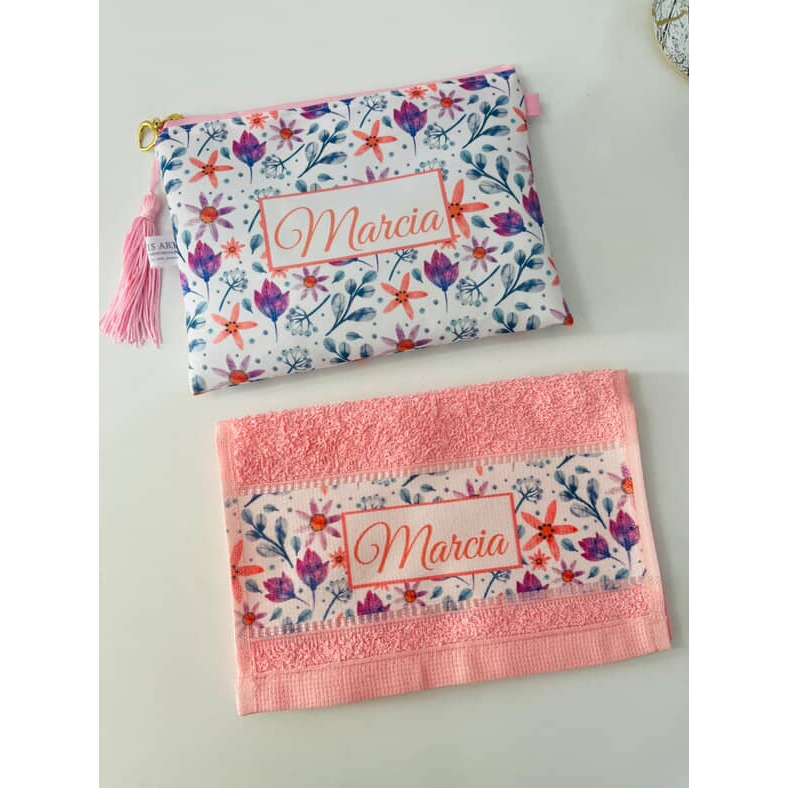 kit necessaire e toalhinha personalizadas com nome