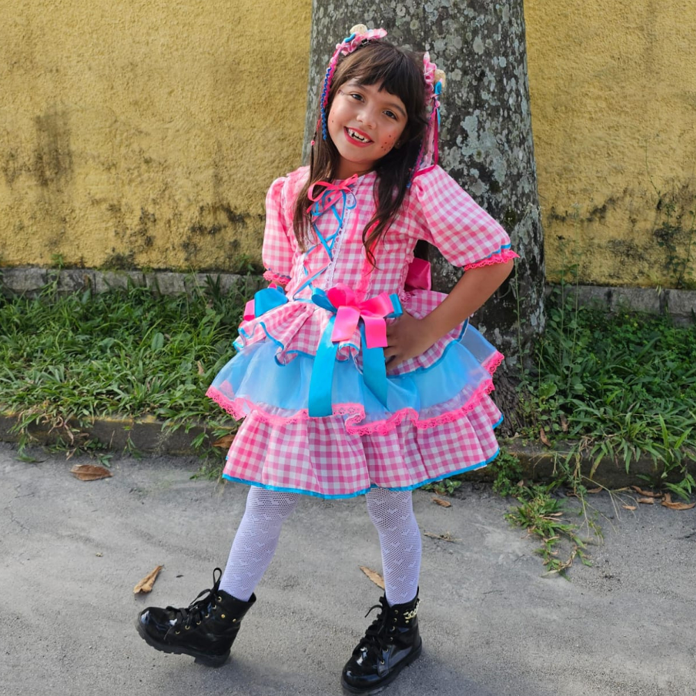 Vestido caipira bebê  E Infantil rosa com laços e gola de renda – ideal para São João e mêsversário