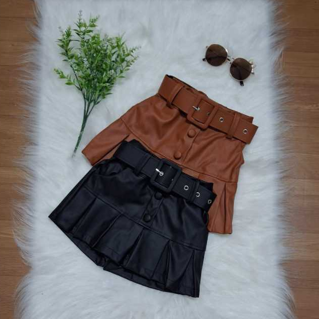 Short saia infantil de Menina couro fake com botão e cinto estilo boiadeira