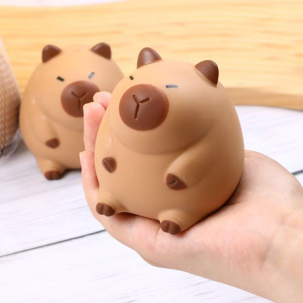 Brinquedo Capivara Fofo Squishy Antiestresse - Macio e Elástico, com Diversão no Alívio do Stress
