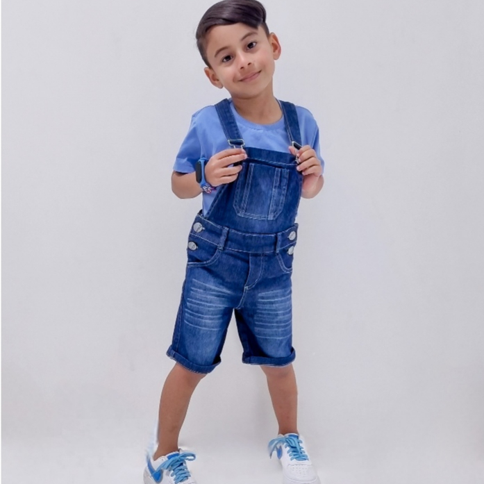 Jardineira jeans de bermuda infantil menino 2 ao 8