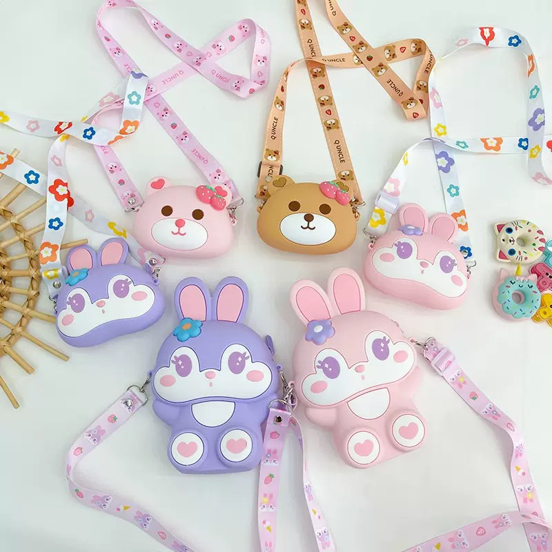 Bolsa Transversal Fofinha de Silicone Coelho Morango e Ursinho Para Meninas