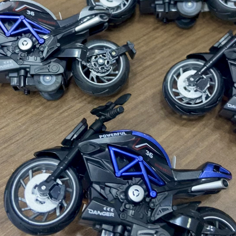 Moto de Brinquedo Miniatura 🏍️✨ Com Luzes e Sons – Diversão Garantida!