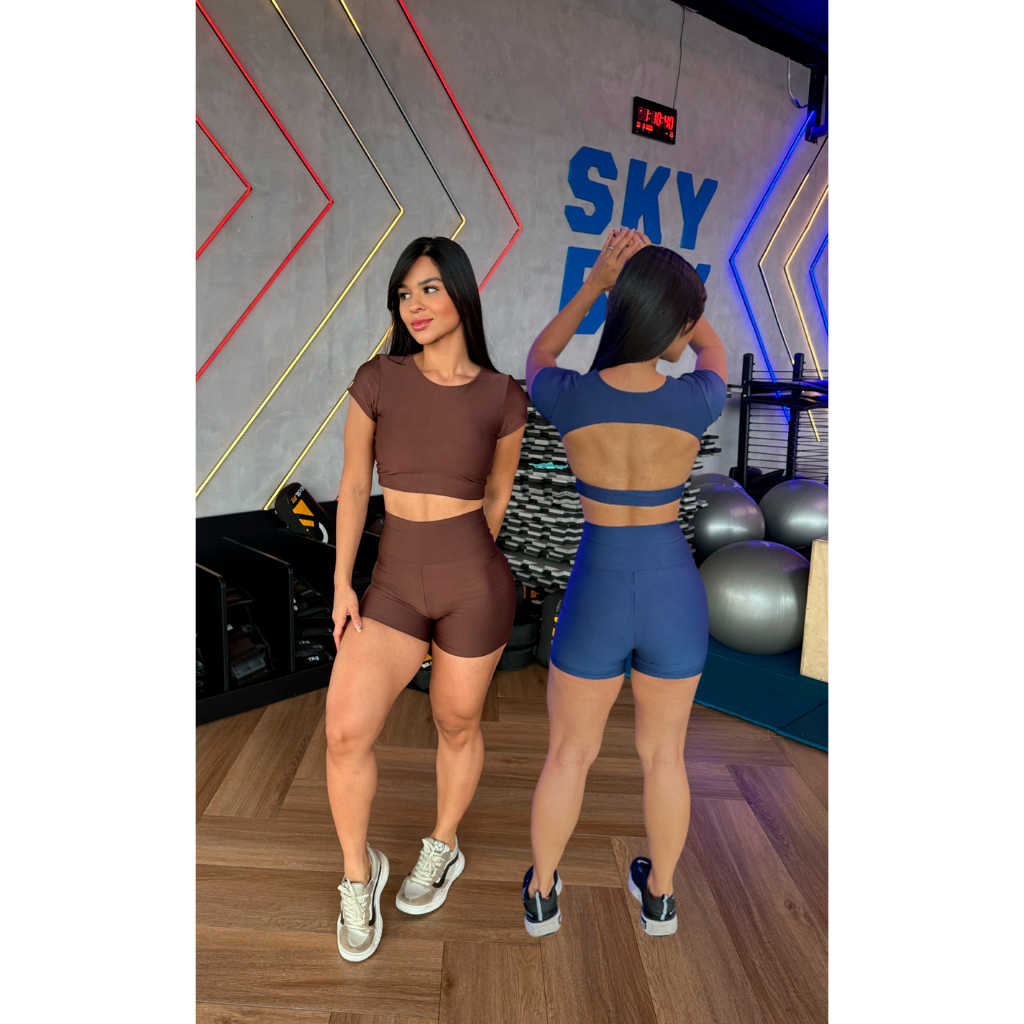 Kit 2 Conjunto Fitness Feminino Roupa de Academia Top Cropped Costa Aberta Short Curto Colado Corrida Crossfit