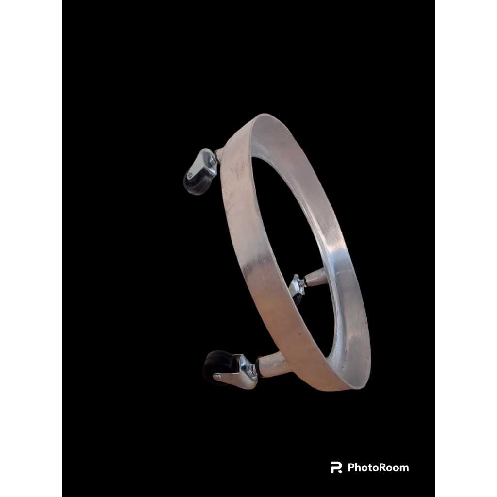 Suporte para botijão em alumínio batido com rodinhas.