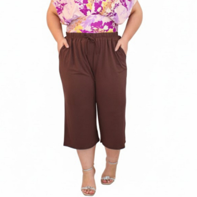 Pantacourt Plus Size Tecido Leve e Elastico Com Caimento Perfeito E Confortavel