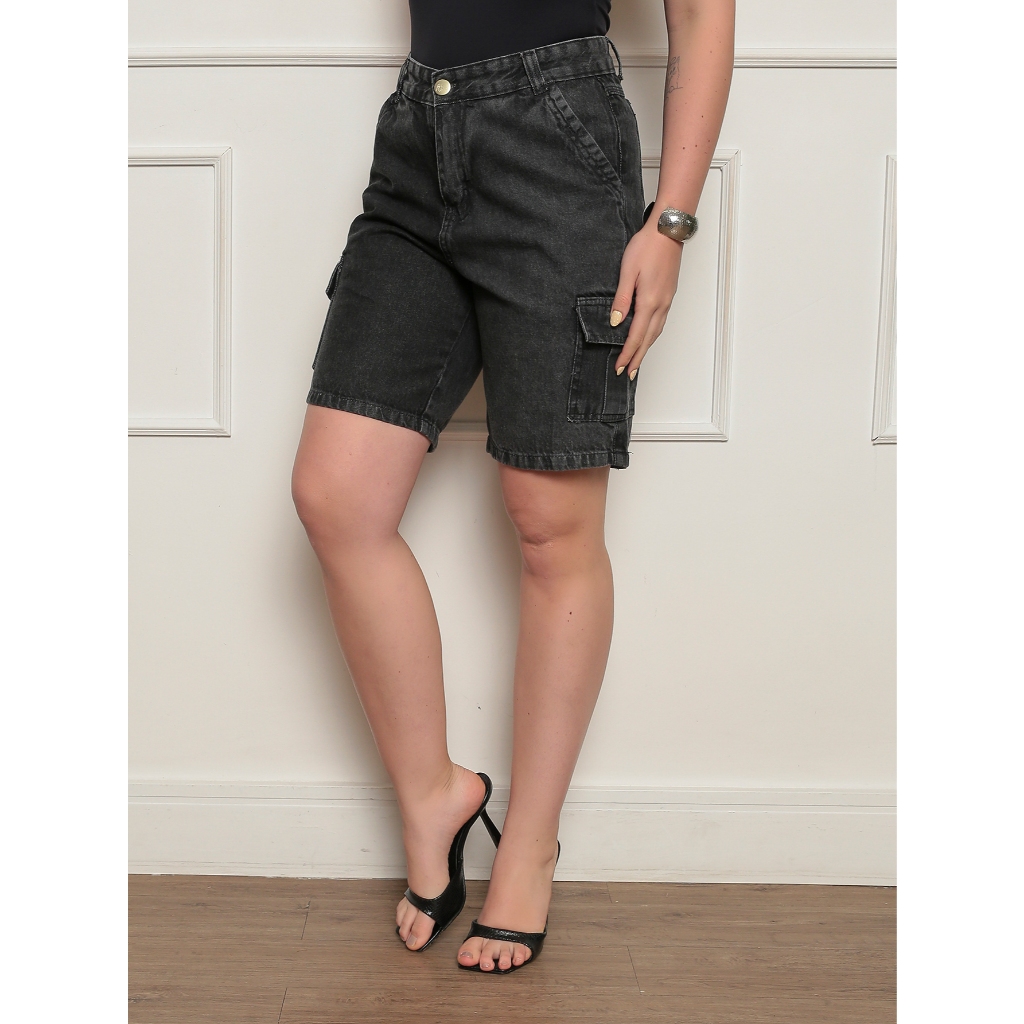 BERMUDA JEANS FEMININA CARGO BOLSO NA LATERAL COR GRAFITE ESTILOSA CASUAL MODERNA