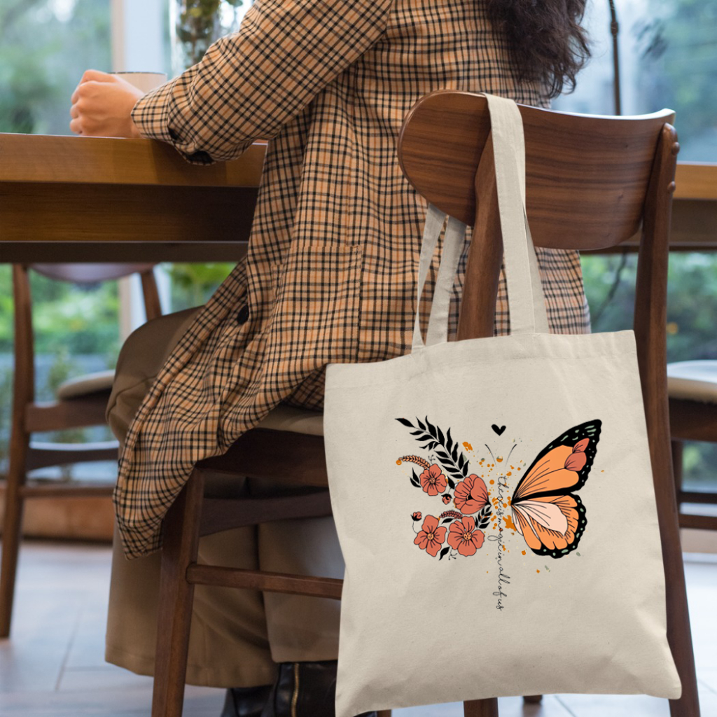Bolsa Ecológica Ecobag Estampa Borboleta Escrita Cores Lindas e Vibrantes Estilo e Conforto Sacola