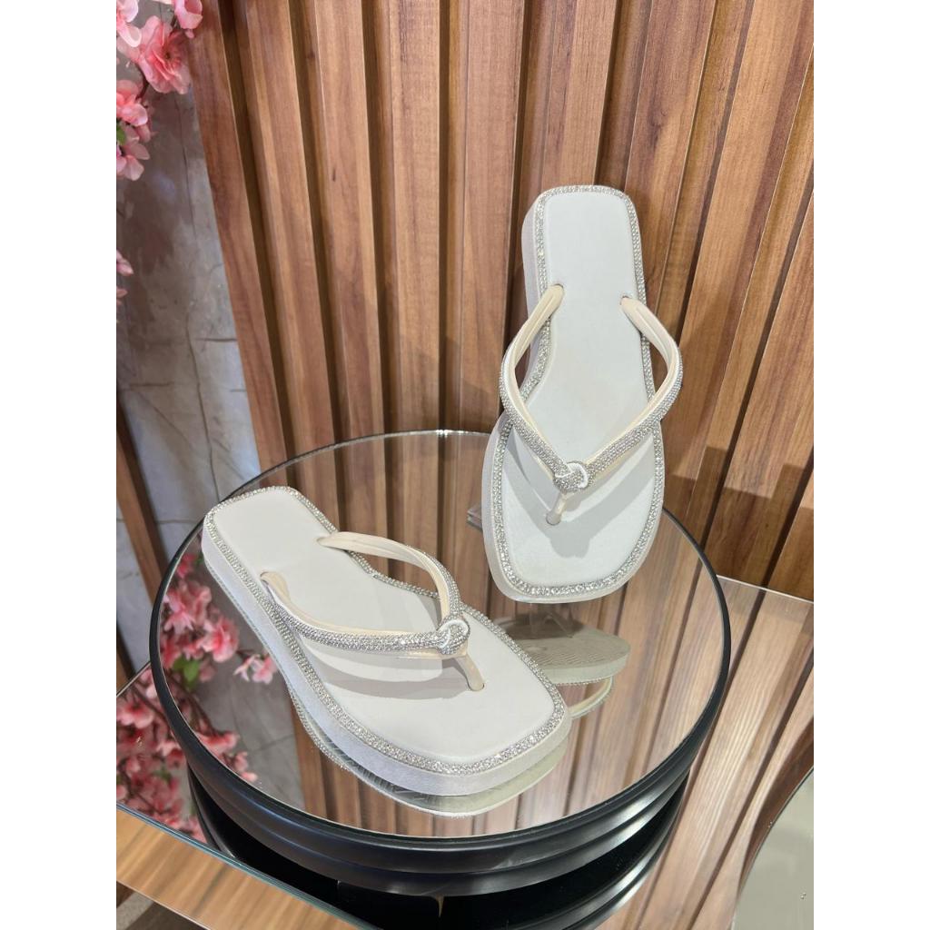 Chinelo feminino NO STRASS verão 2025