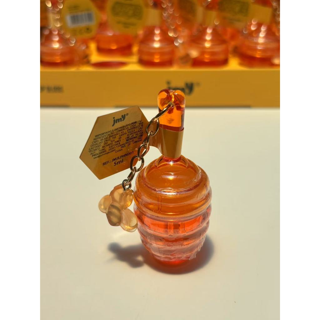 Jummyju Lip Gloss Honey 5ml – Hidratação profunda, brilho suave, aroma doce e design fofo com chaveiro JMJLPHN001
