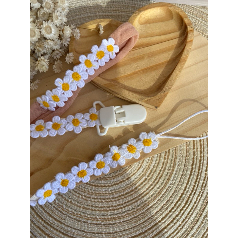 kit laço na faixa e prendedor de chupeta Margarida Branca e Vermelha