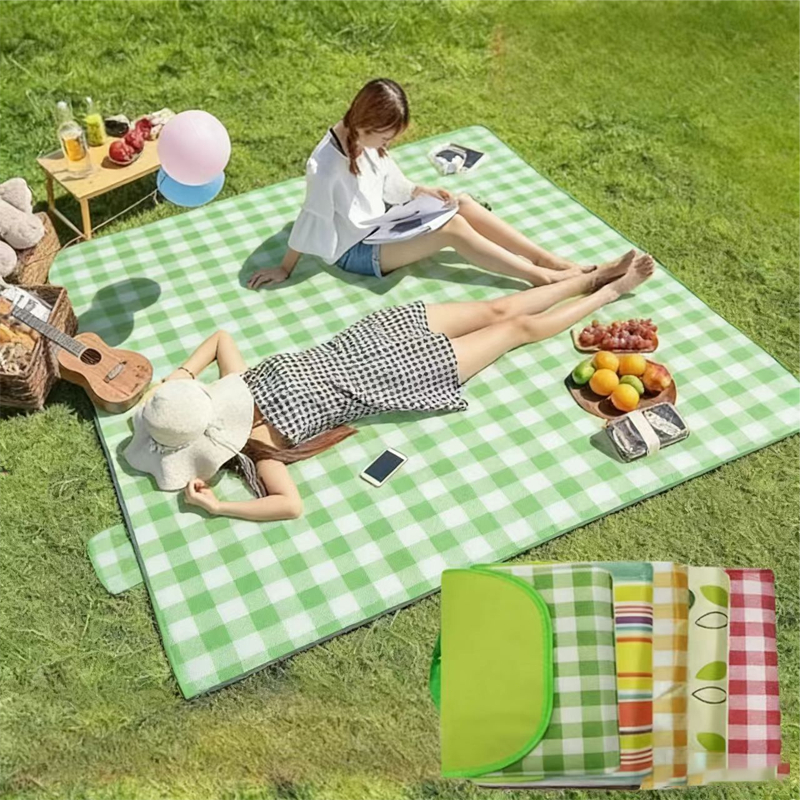 Tapete Piquenique Portátil Dobrável 180X180cm Impermeavel À Prova De Umidade Prático Fácil Transporte Para Praia Camping