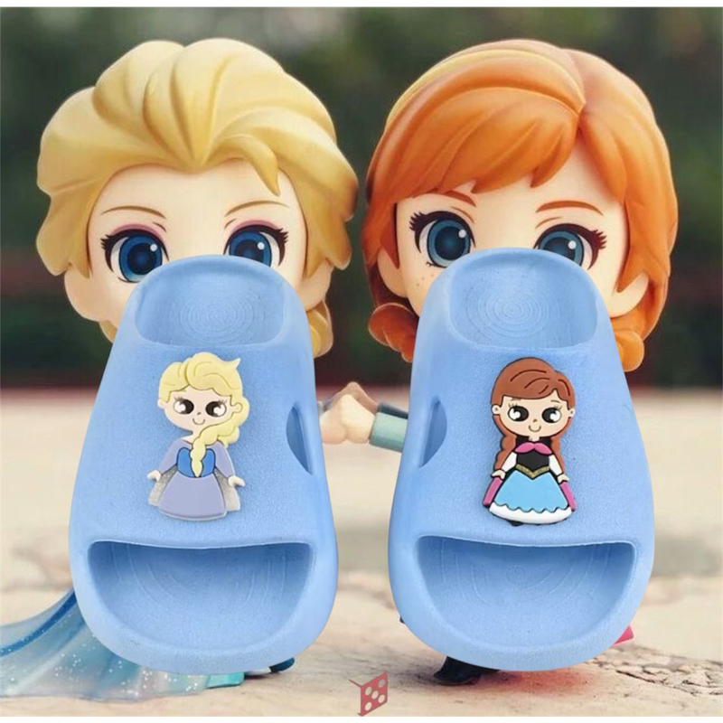 Chinelo Nuvem sandalia Infantil Elsa e Ana