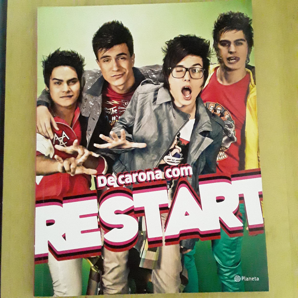 LIVRO BANDA RESTART DE CARONA COM RESTART