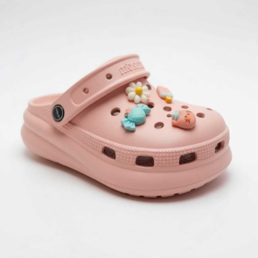 Babuche Plataforma Infantil Com Pins Pinjentes Fofos Alta 4 cm Confortável