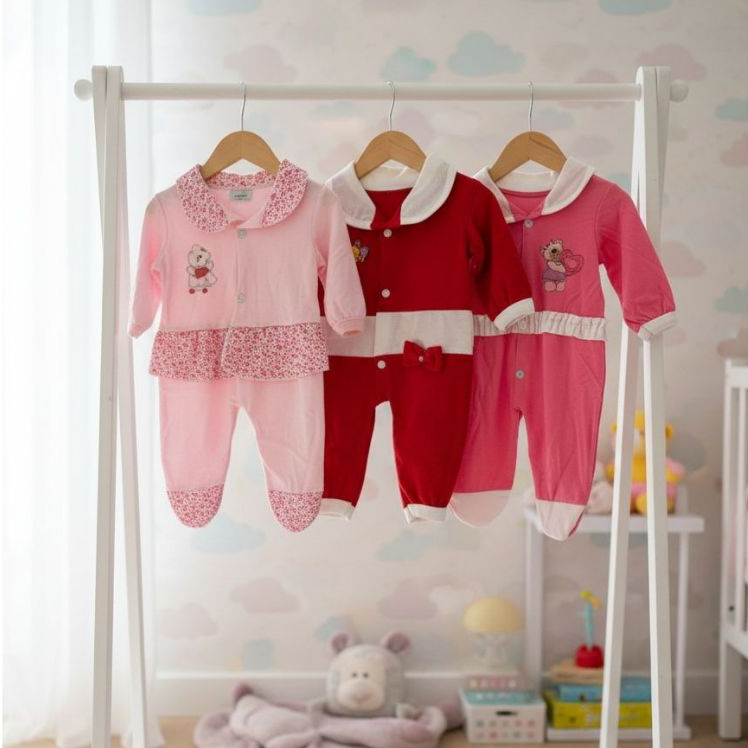 Kit Sortido 03 Peças de Roupas Infantil Menina - Promoção - Kit com 3 Macacão Roupa Infantil Menina