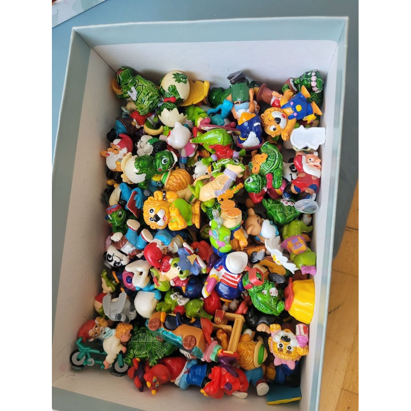 Brindes brinquedos kinder ovo diversos anos