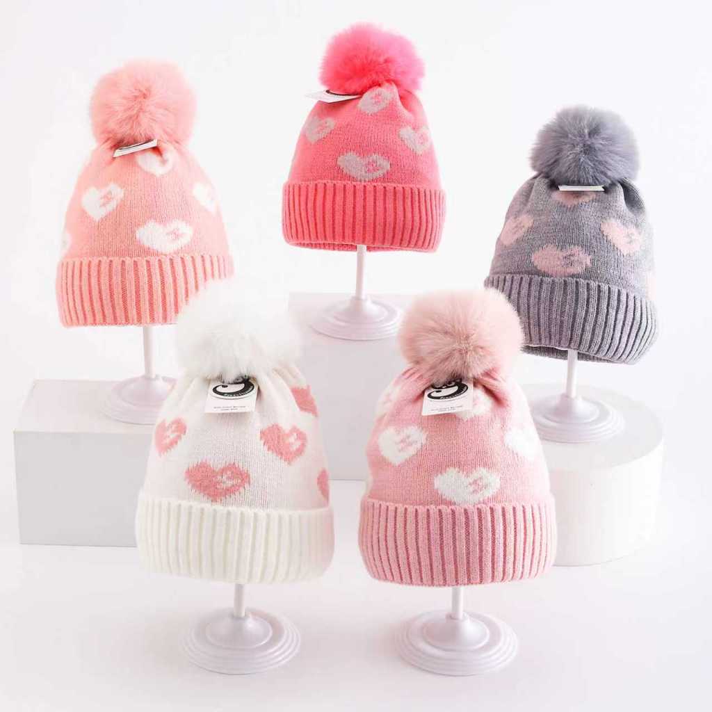 Touca Gorro Infantil Juvenil 03 á 08 Anos Para Crianças Com Pom Pom Coração E Forro Interno Para Inverno Frio