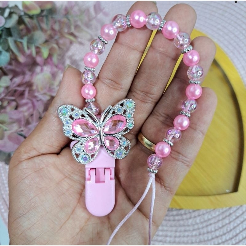 Prendedor de Chupeta Personalizado Coleção Luxo – Borboleta, Urso e Lacinho