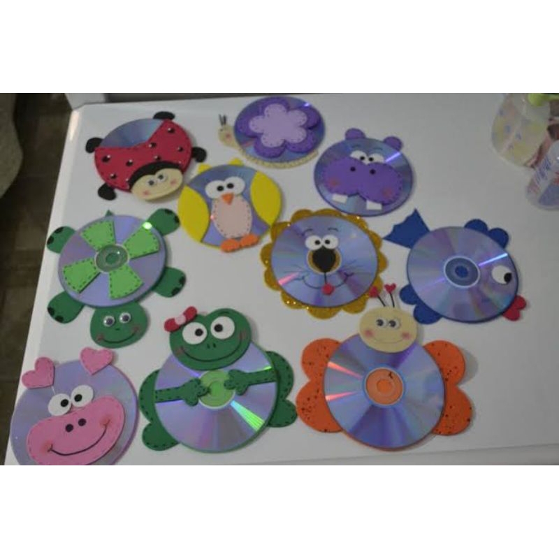 15 CDs e Dvd's Usados para Decoração Artesanatos e Festas