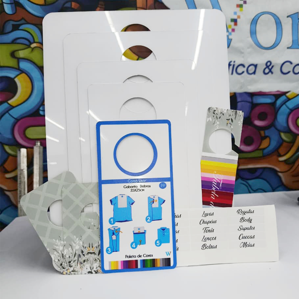 Gabarito Dobrar Roupa 5 Moldes Com Paleta De Cores Branco