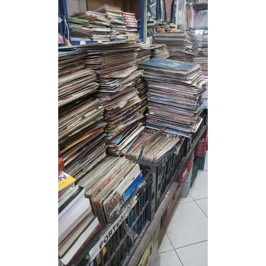 Discos Aleatórios Kit 20 Vinil Só R$60 Reais LP's Diversos no Estado Podem Conter Riscos Promoção Bota Fora Sebo de Mauá