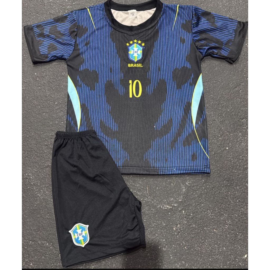 Conjunto Infantil do Brasil com Escudo Bordado Do 02 ao 14