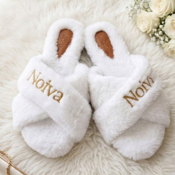 Pantufa Rasteirinha Trançada Noiva Branca Pelúcia Casamento Dia da Noiva Luxo Personalizado