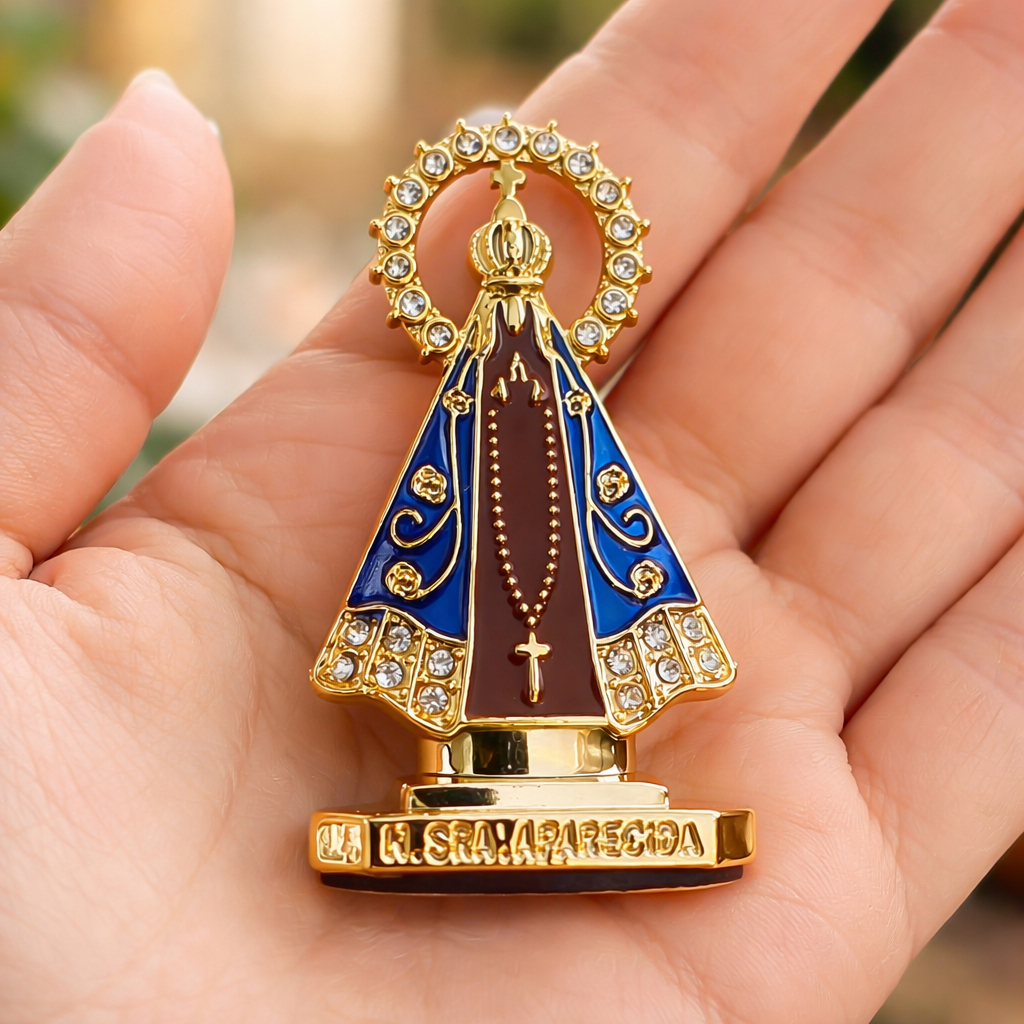 Santinha Nossa Senhora Aparecida Com Coroa Dourada Para Painel Carro Decorativo Com Fita Dupla Face