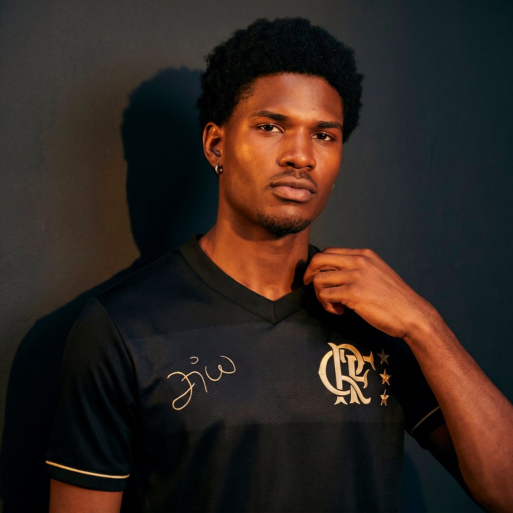 Camisa Flamengo Zico 1981 Preto e Ouro Retrô Masculina Oficial