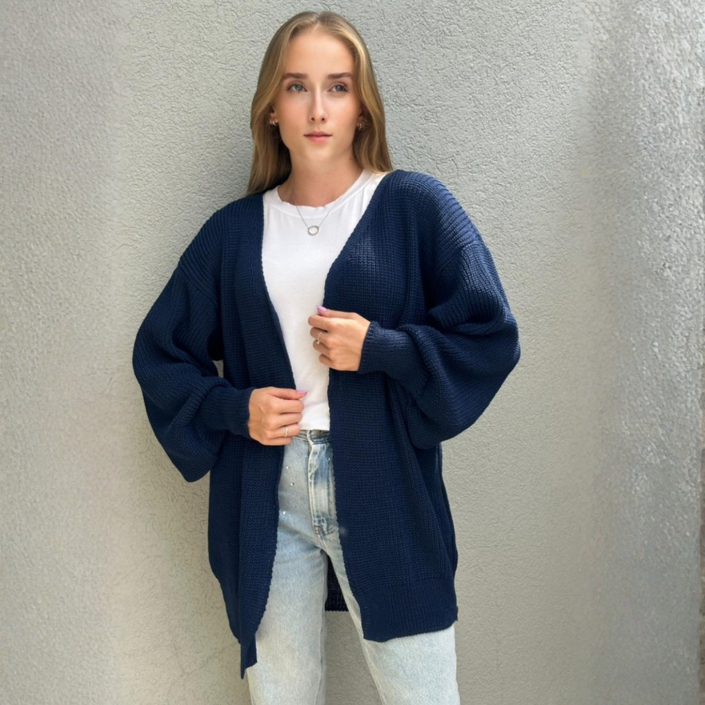 Casaco Feminino em Tricot Tipo Cardigan Aberto com Manga Bufante Inverno