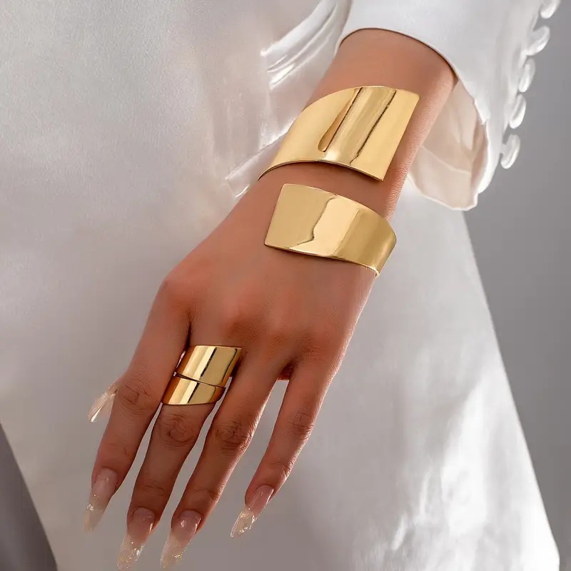 Kit Bracelete e Anel Feminino Dourado Maxi Geométrico Elegante Luxo Fashion Minimalista Festa Presente Moderno